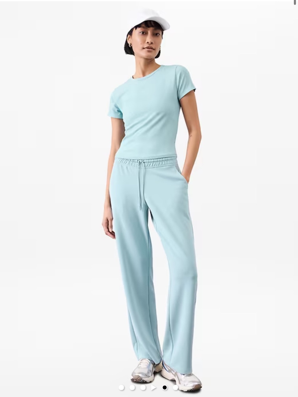 Athleta Signature Ribbed Cropped Tee